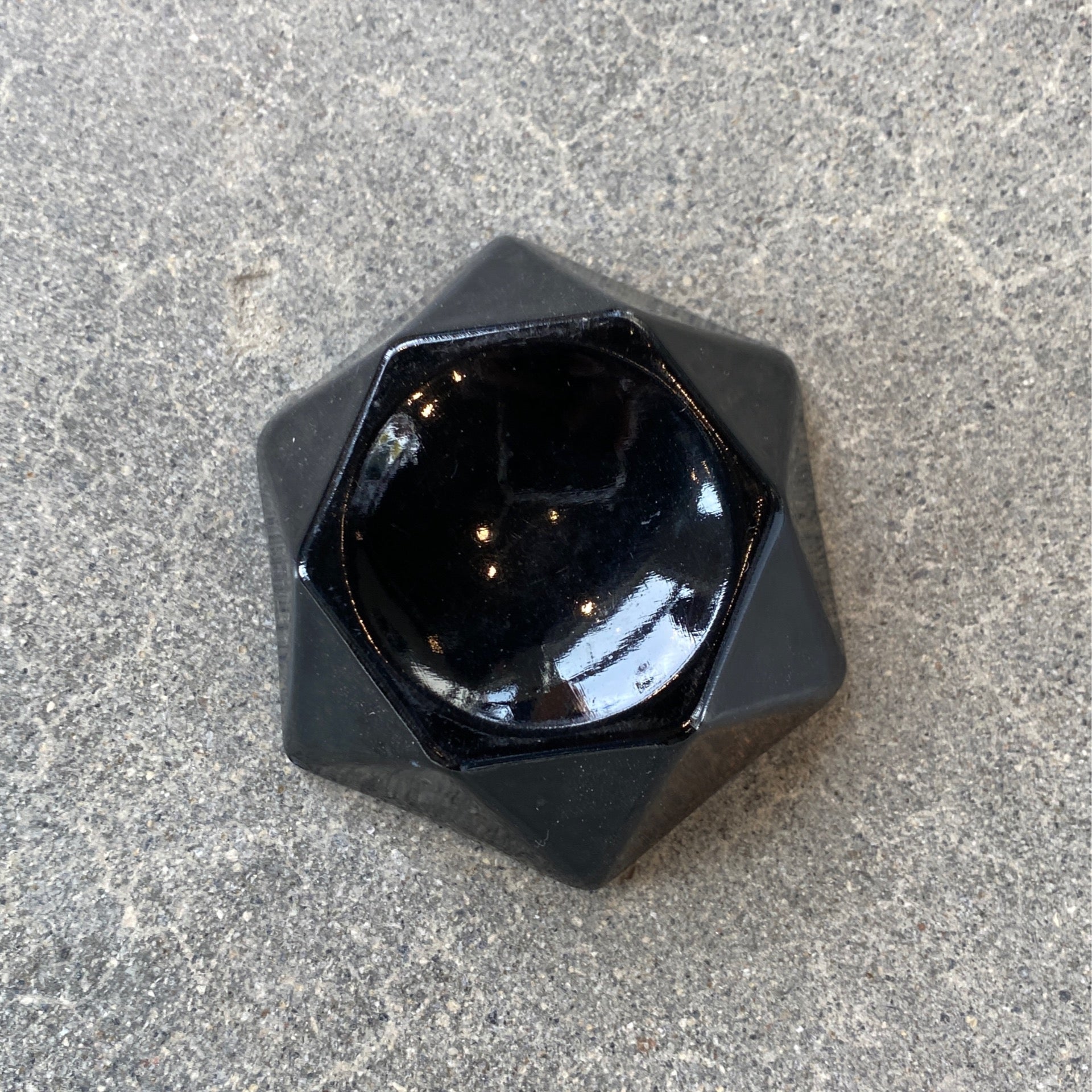 Black Sphere Holder