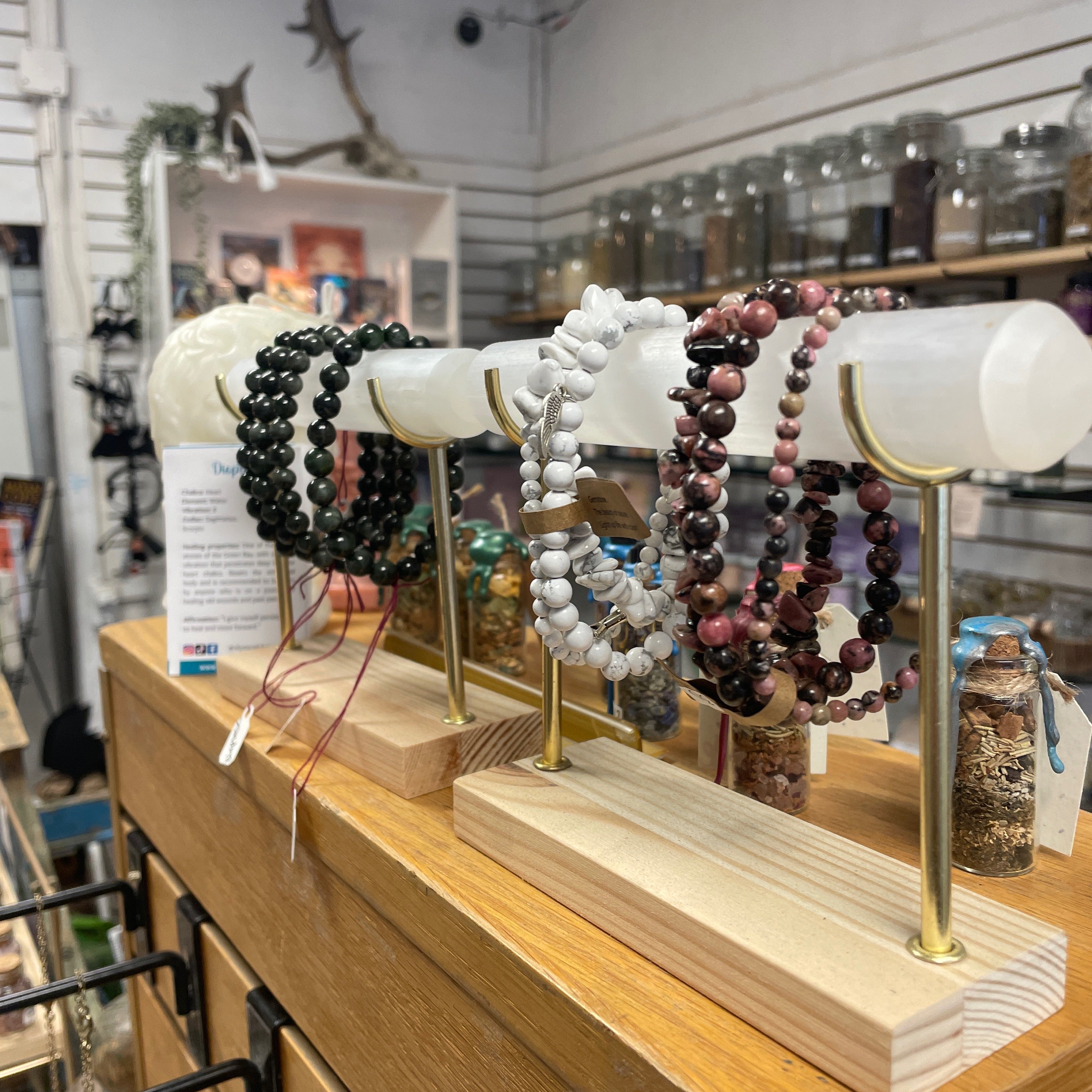 Bracelet Stand Selenite