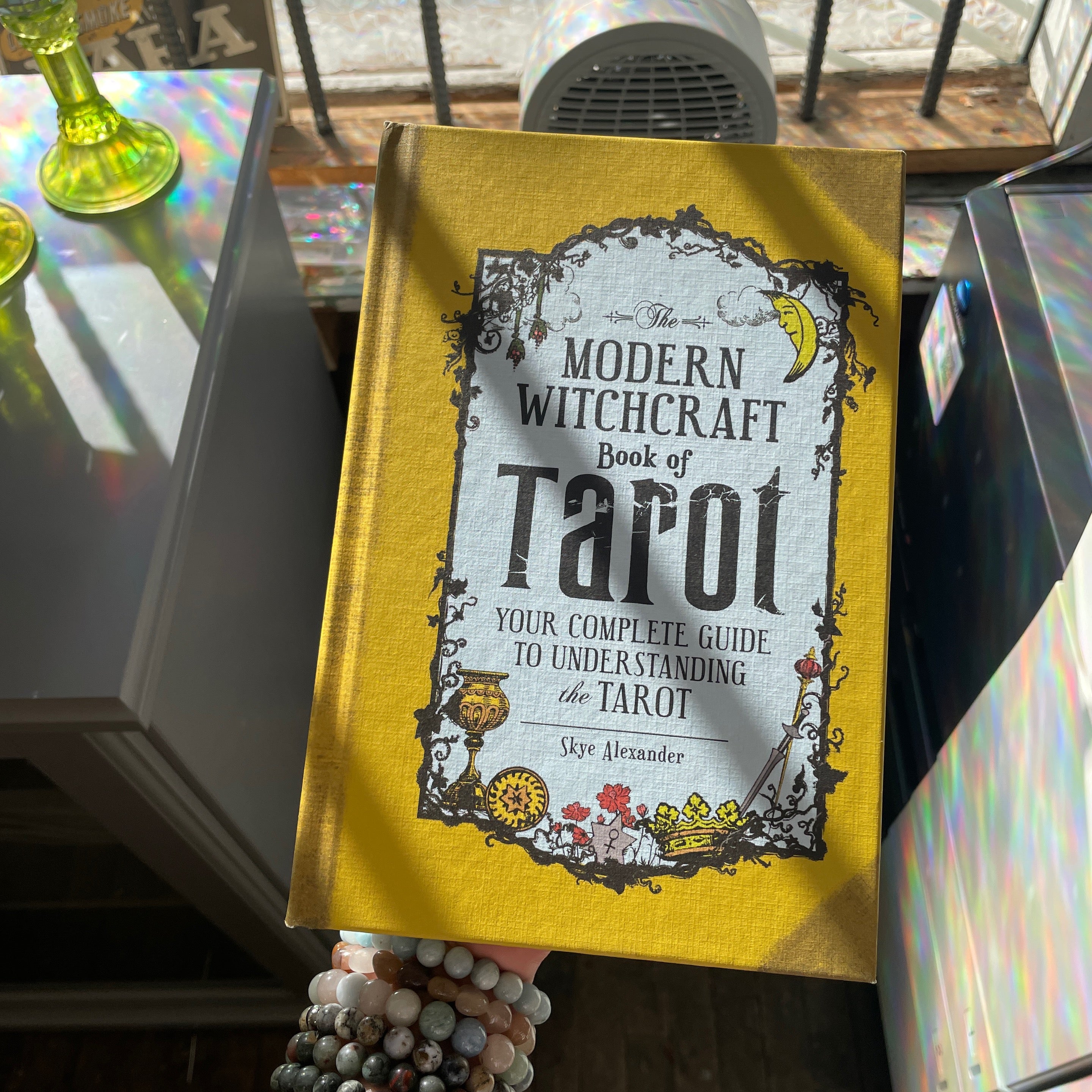 The Modern Witchcraft Book of Tarot