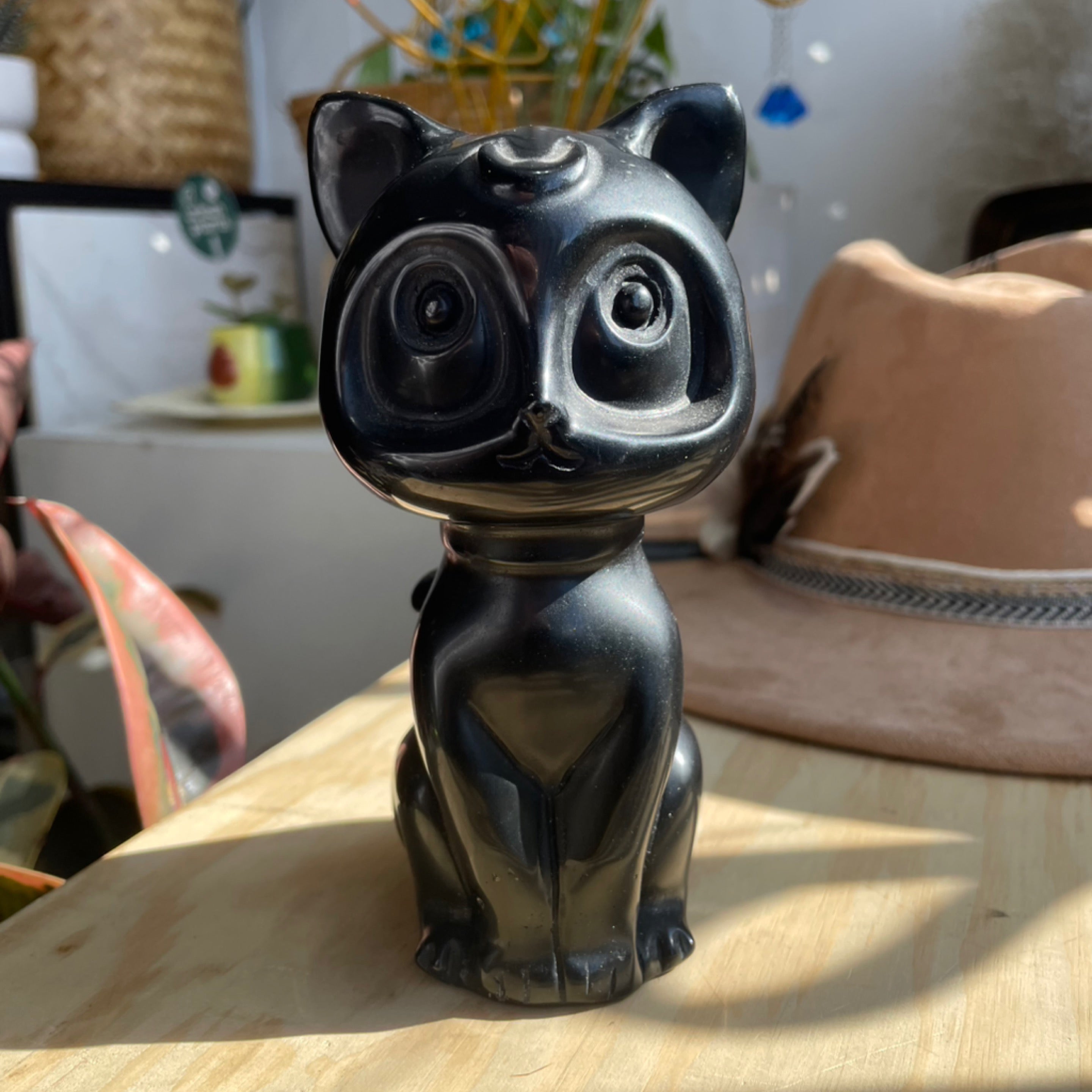 Obsidian Large Cat