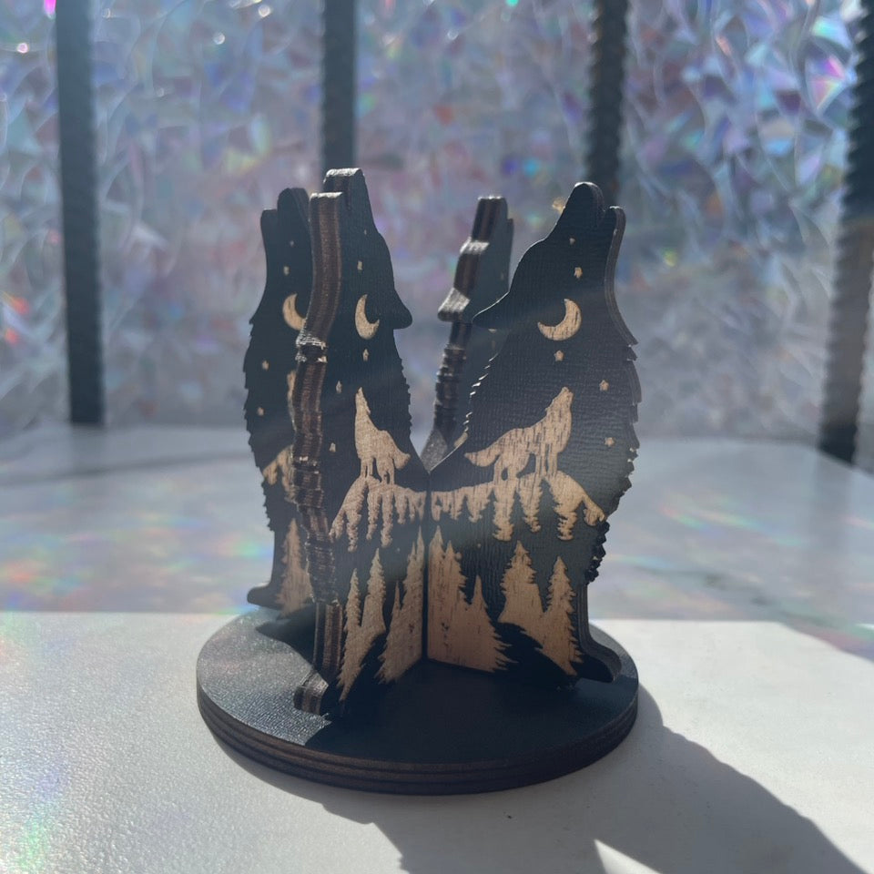 Quadruple Wolf Sphere Stand