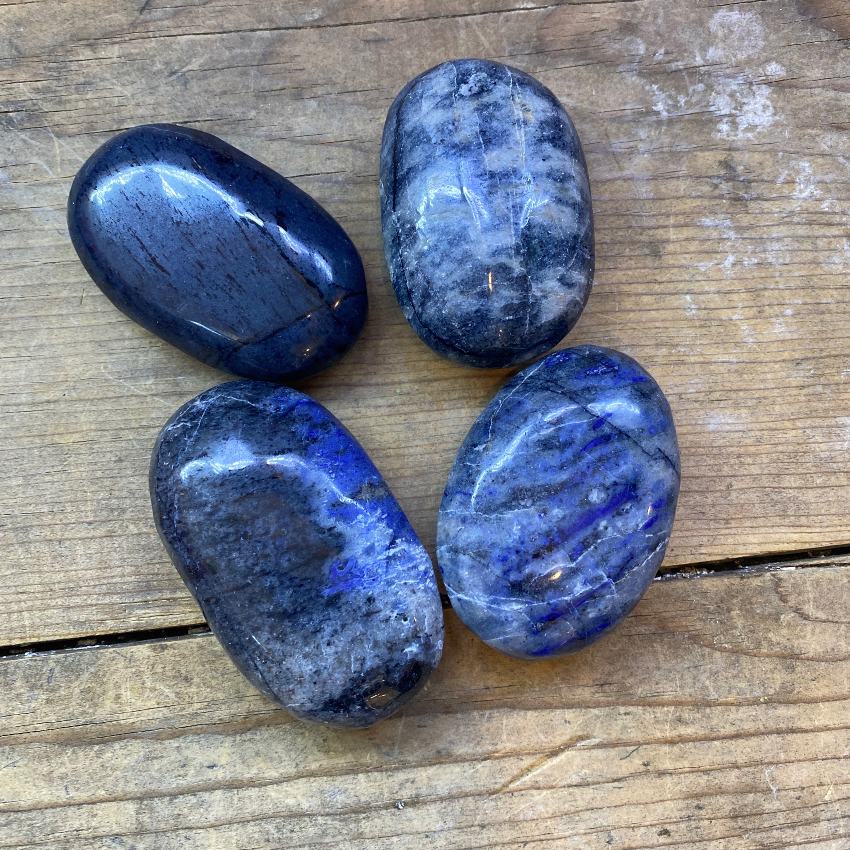 Dumortierite Palm