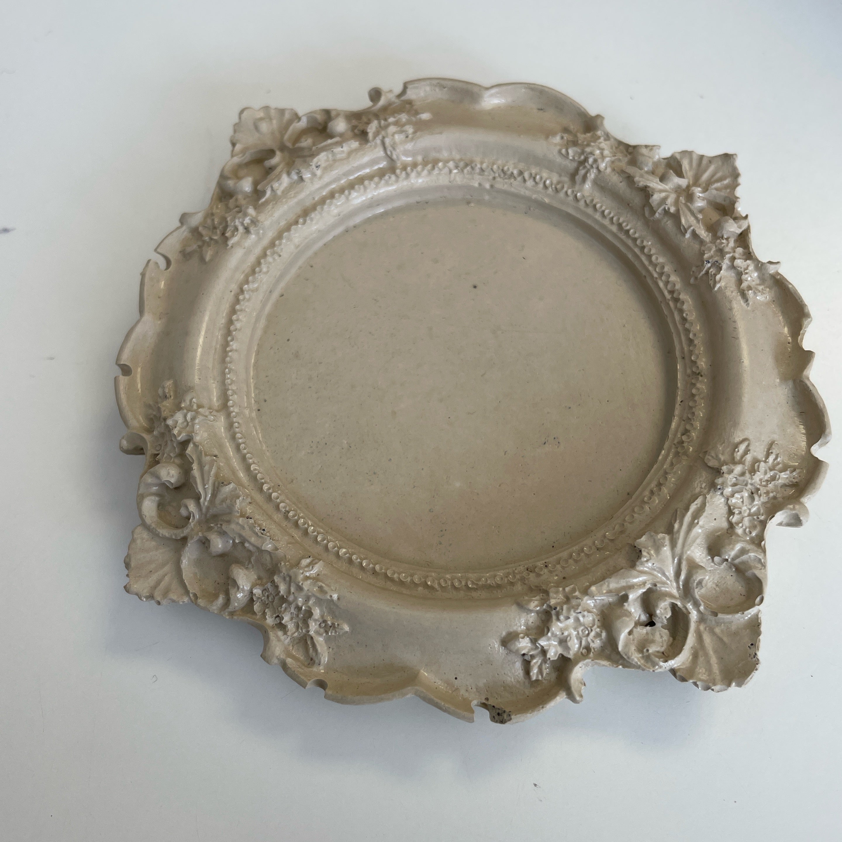 Plant er here decorative dish