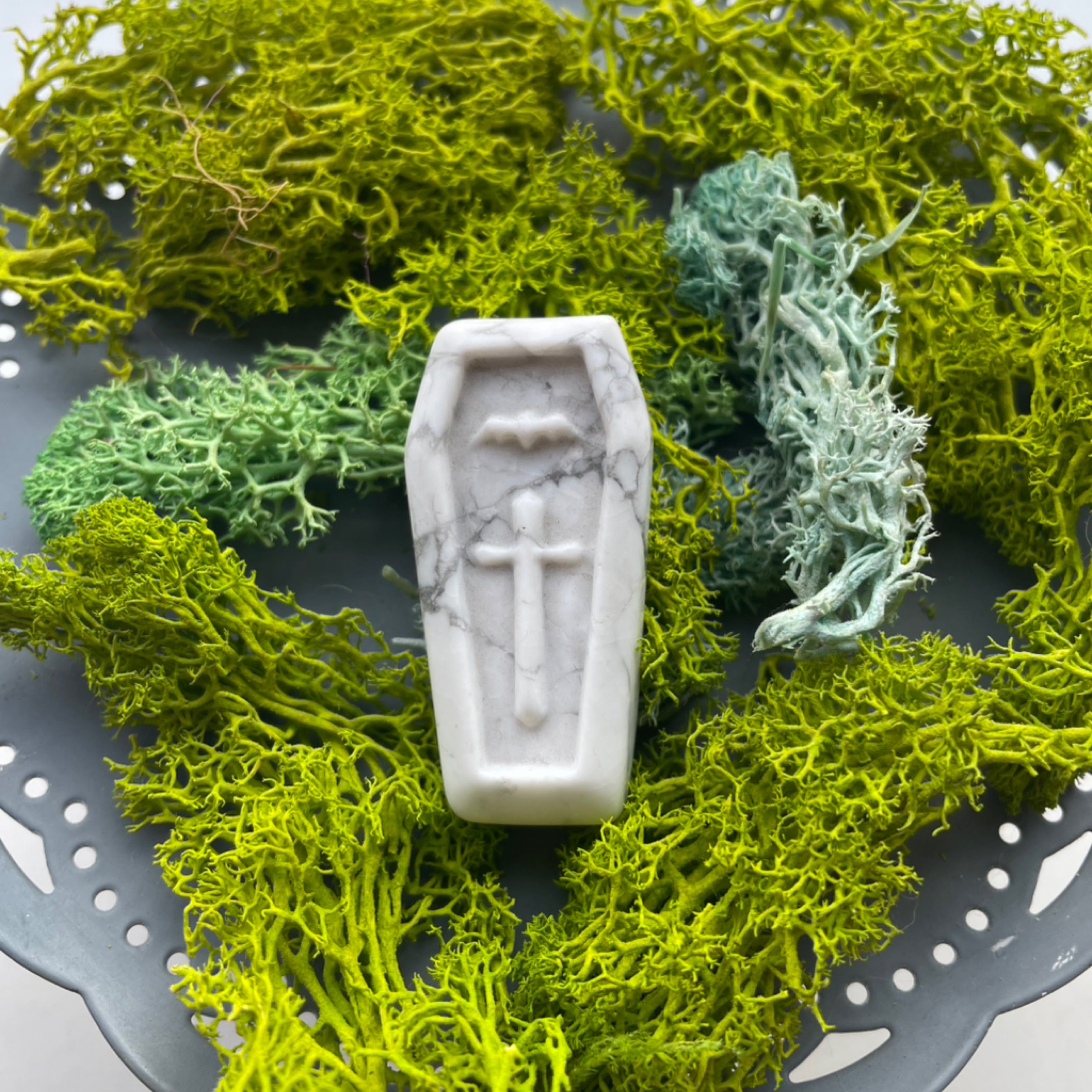 Howlite Coffin