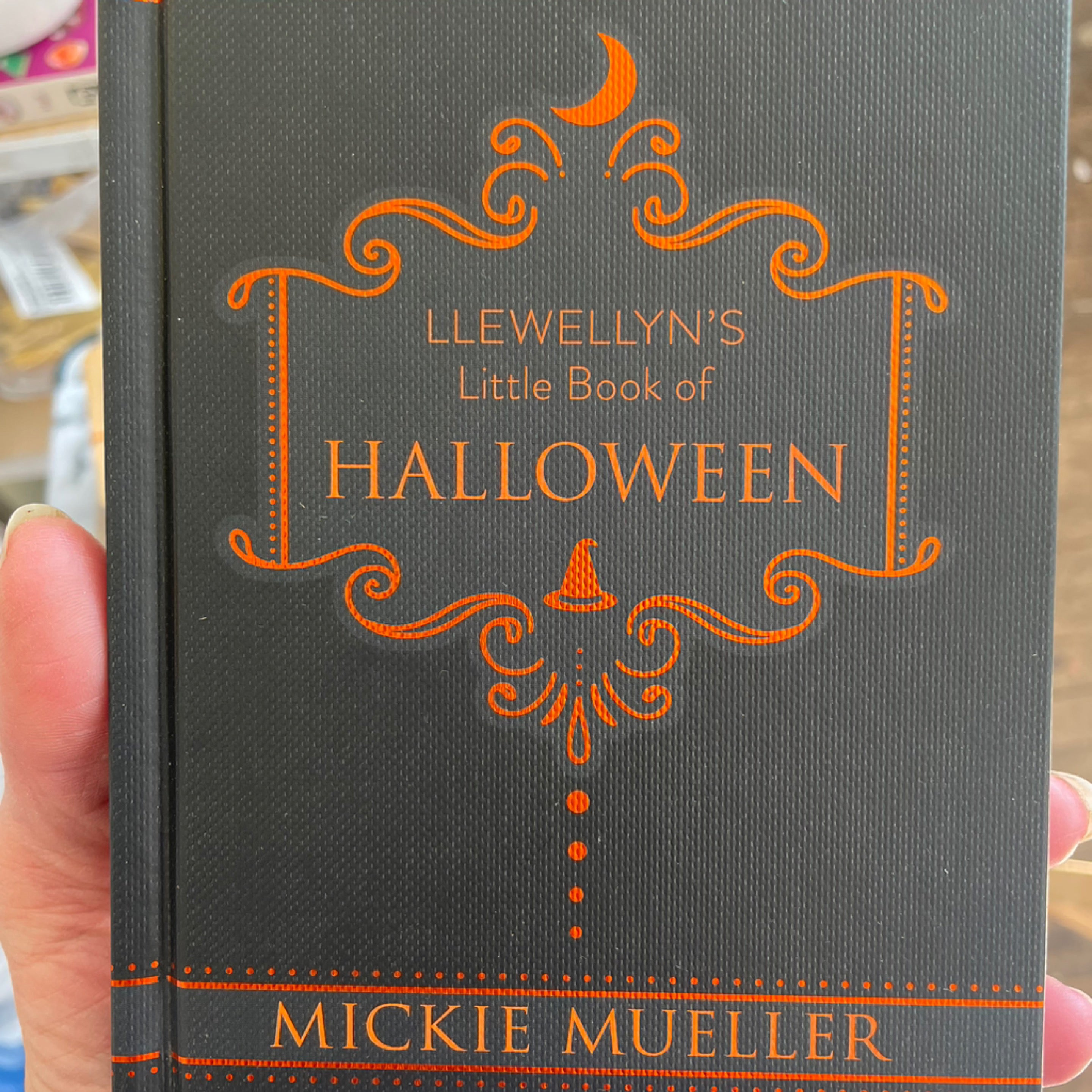Llewellyn's Little Book of Halloween