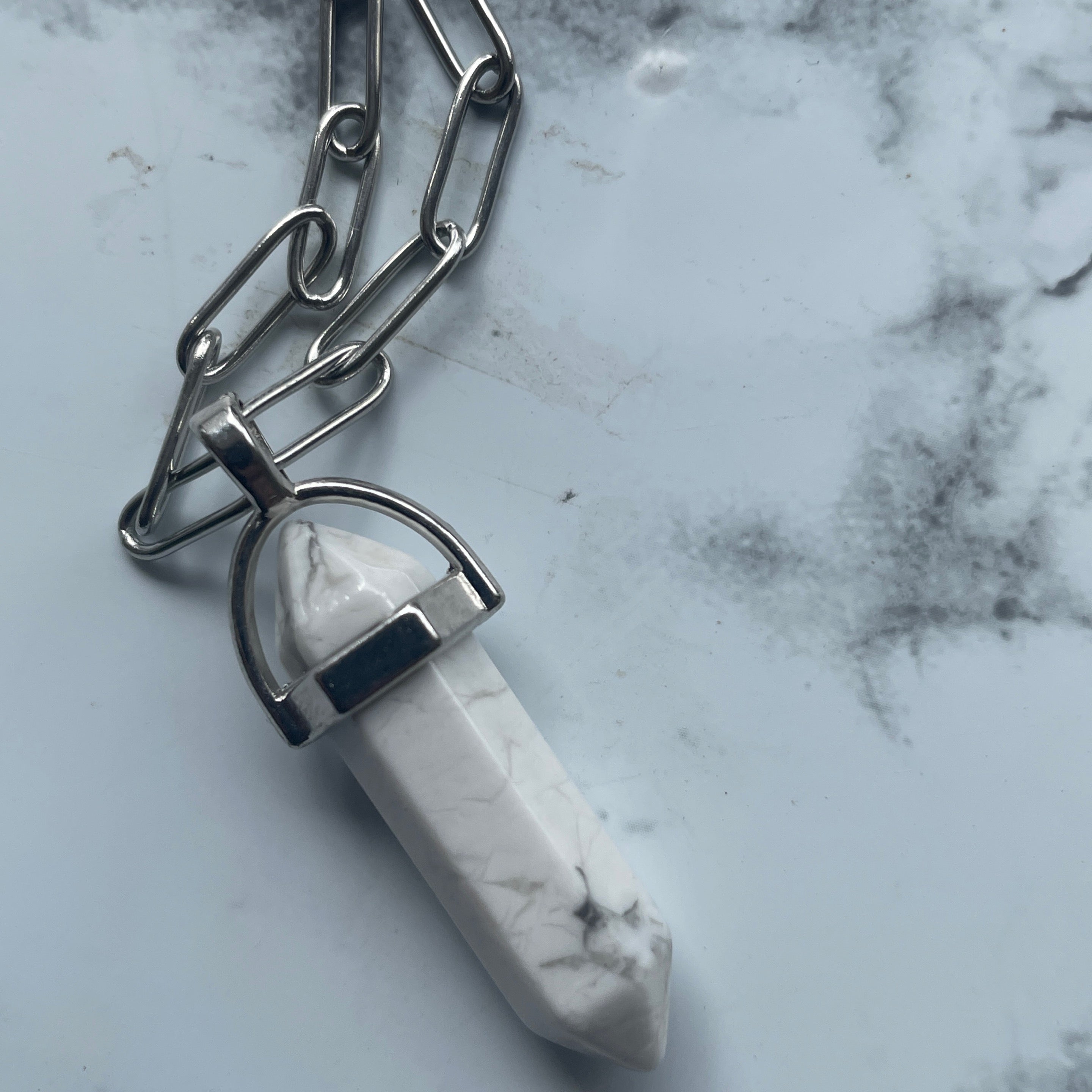 Howlite Necklace PC