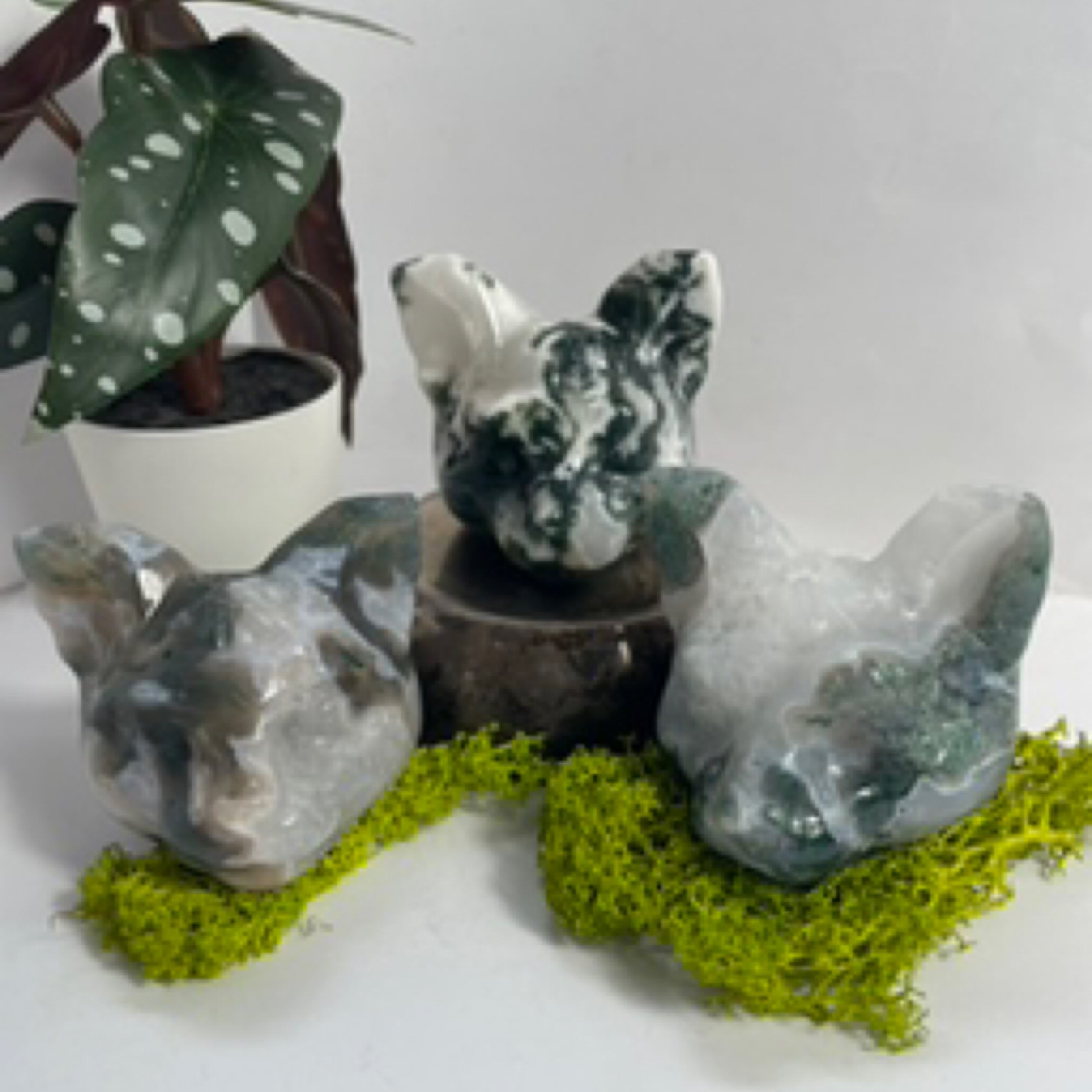 Moss Agate Cat Head
