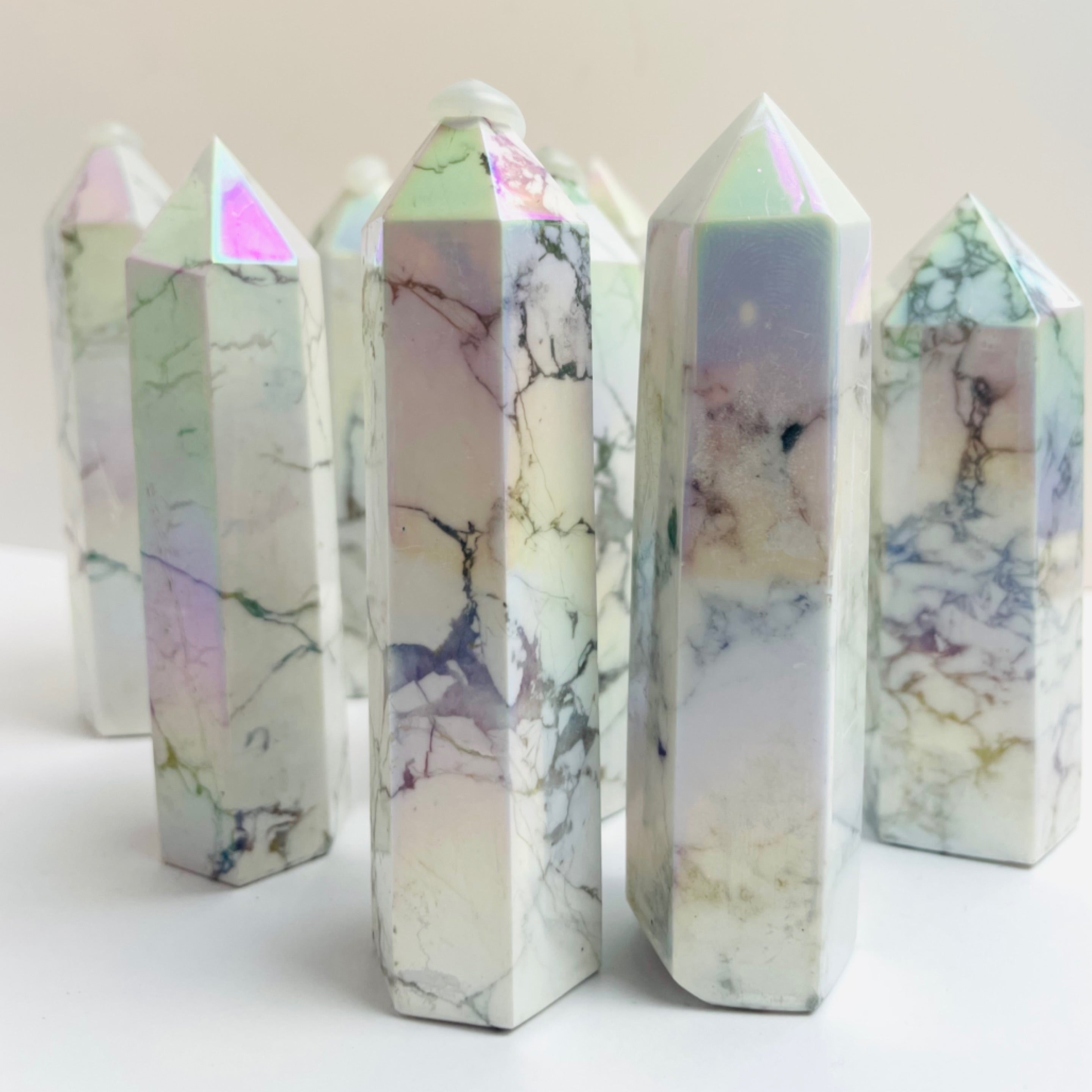 Aura Howlite Tower