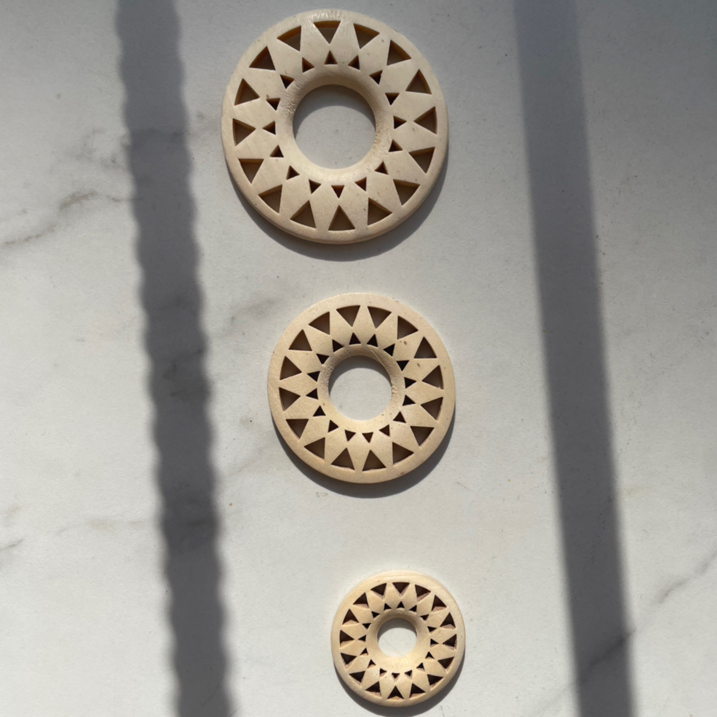 Wooden Circle Sphere Stands