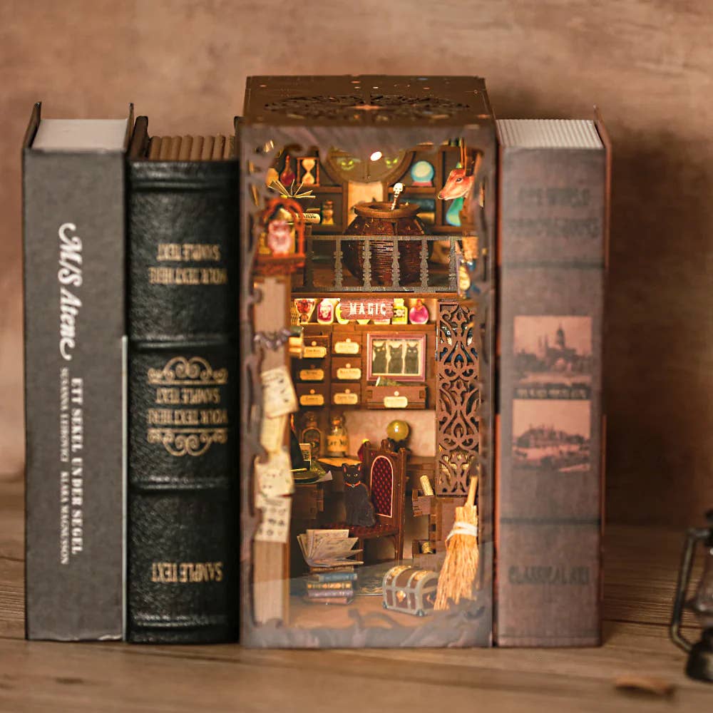 DIY Book Nook Kit: Magic Pharmacist with Dust Cover